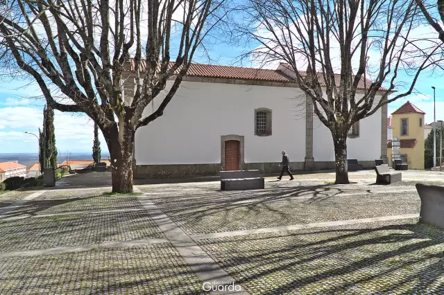 Capela do Bonfim - Largo lateral (foto de 2021)