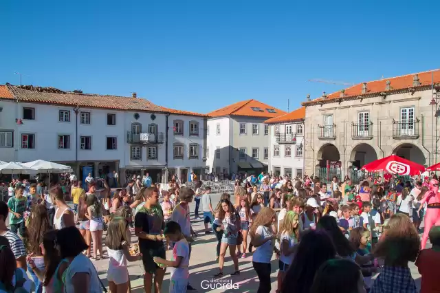 Praça Luís de Camões - Festa Color Party, no evento The long Weekend (foto de 2015)