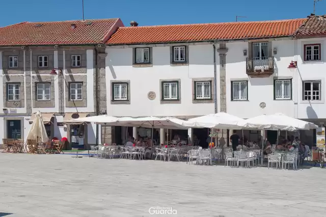 Praça Luís de Camões - Esplanadas (foto de 2015)